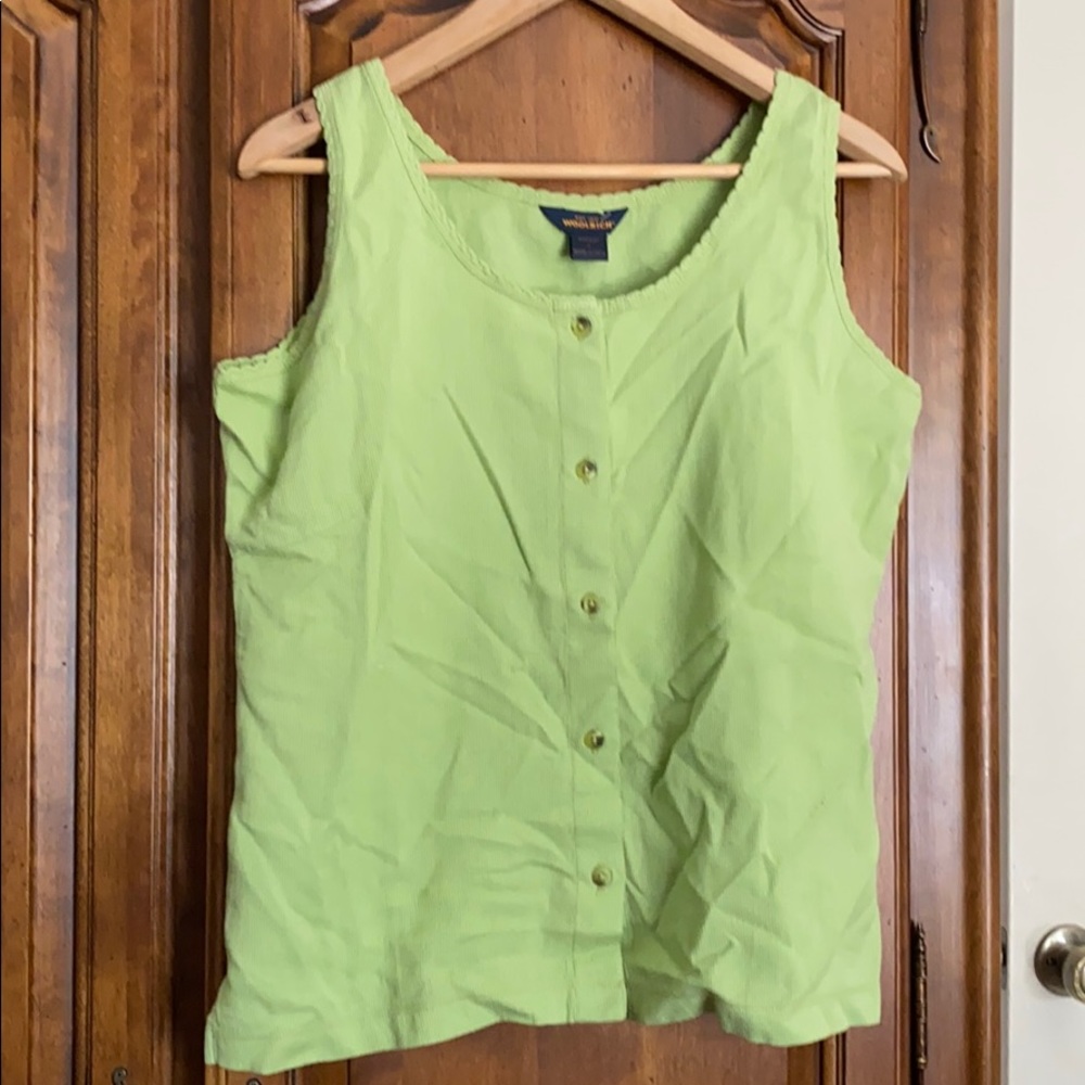 ❤️❤️Green button down tank